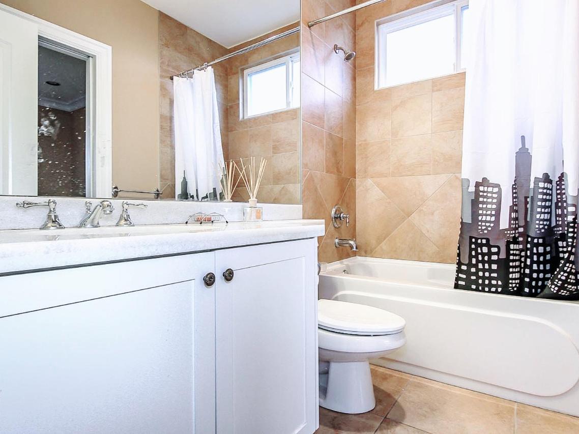 Vancouver Luxury Homestay Richmond Dış mekan fotoğraf